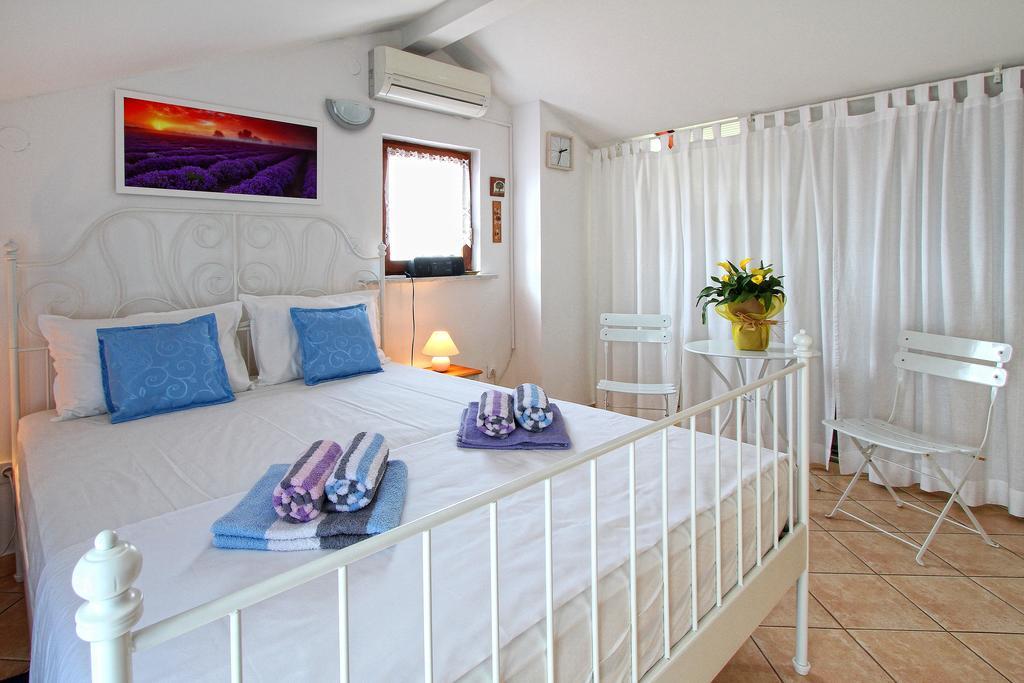 Holiday Home Marko Funtana Kültér fotó